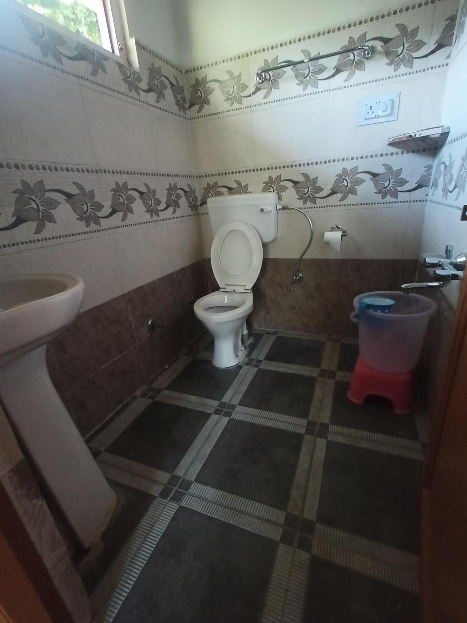 Tirthan Hilltop Home Stay Banjar Exterior photo