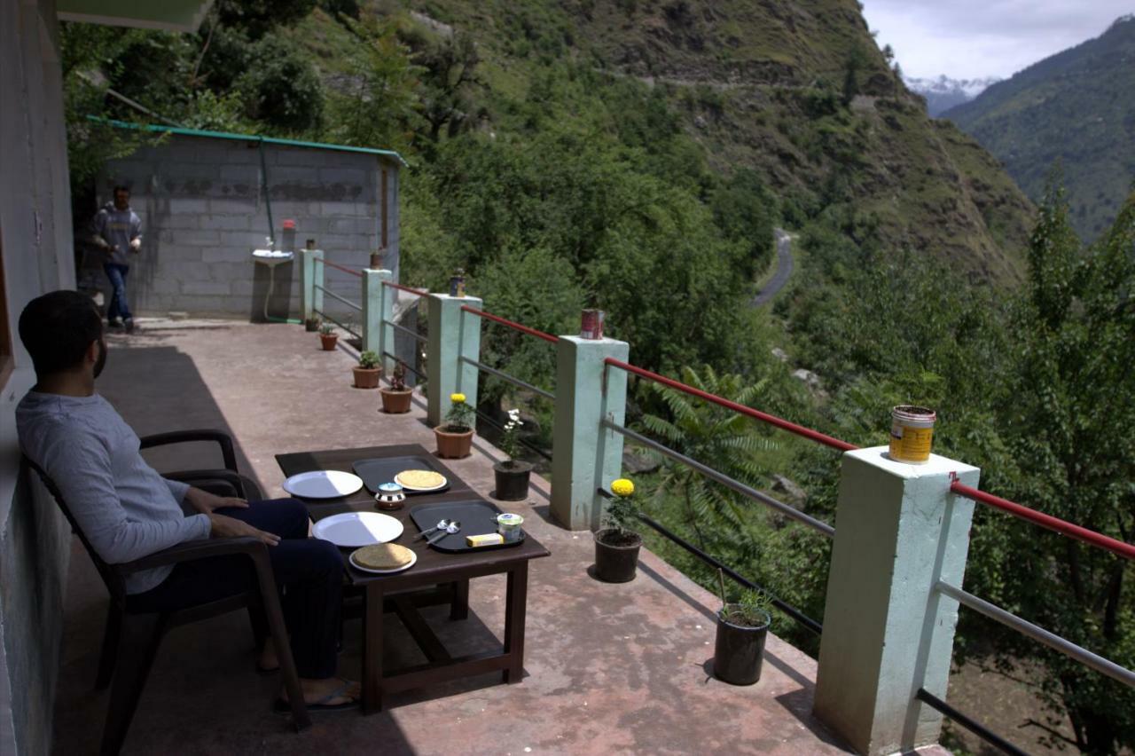 Tirthan Hilltop Home Stay Banjar Exterior photo