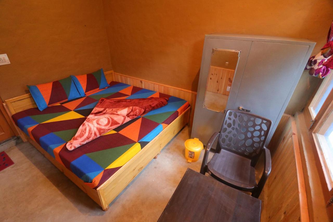 Tirthan Hilltop Home Stay Banjar Exterior photo