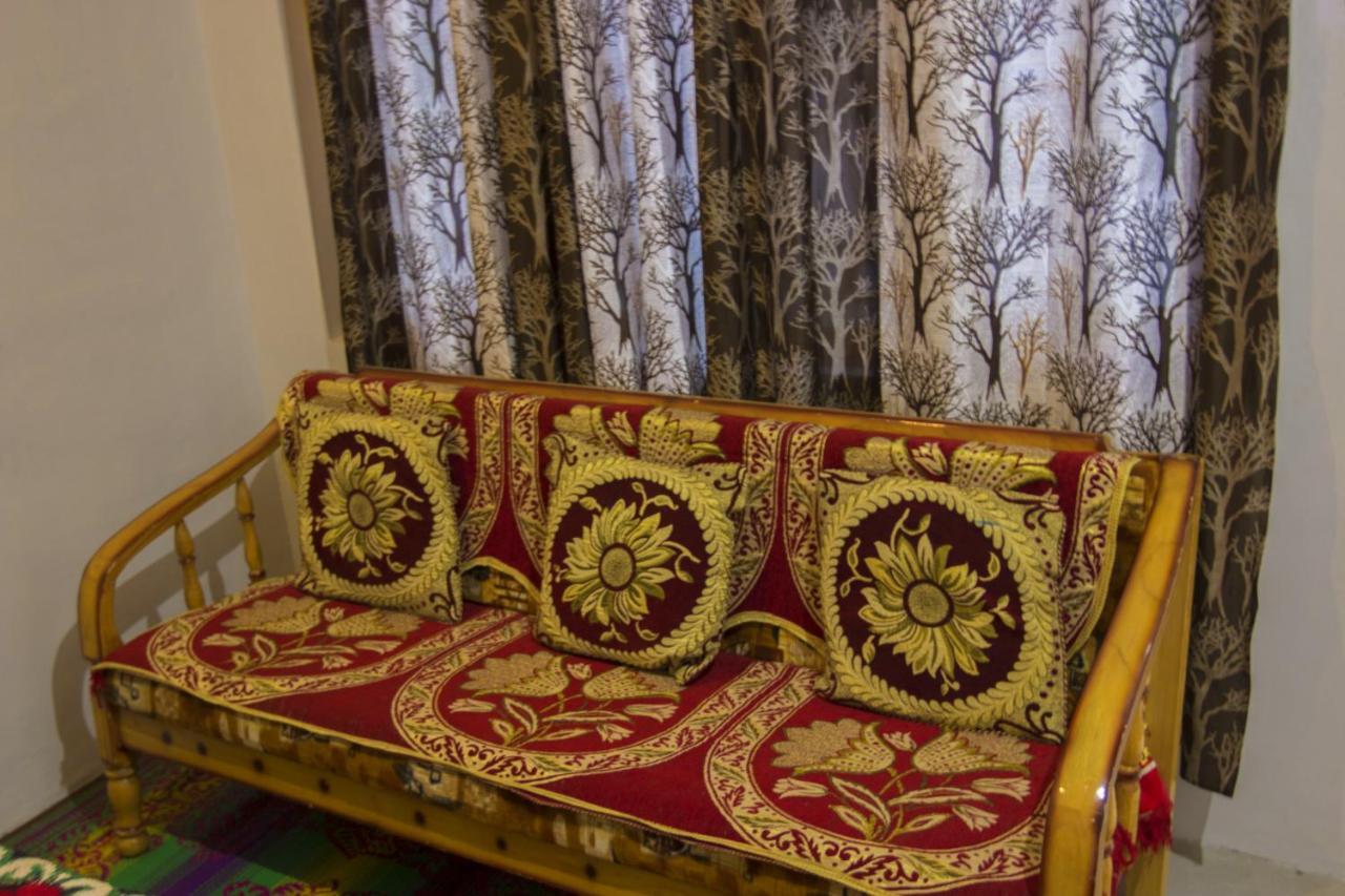Tirthan Hilltop Home Stay Banjar Exterior photo