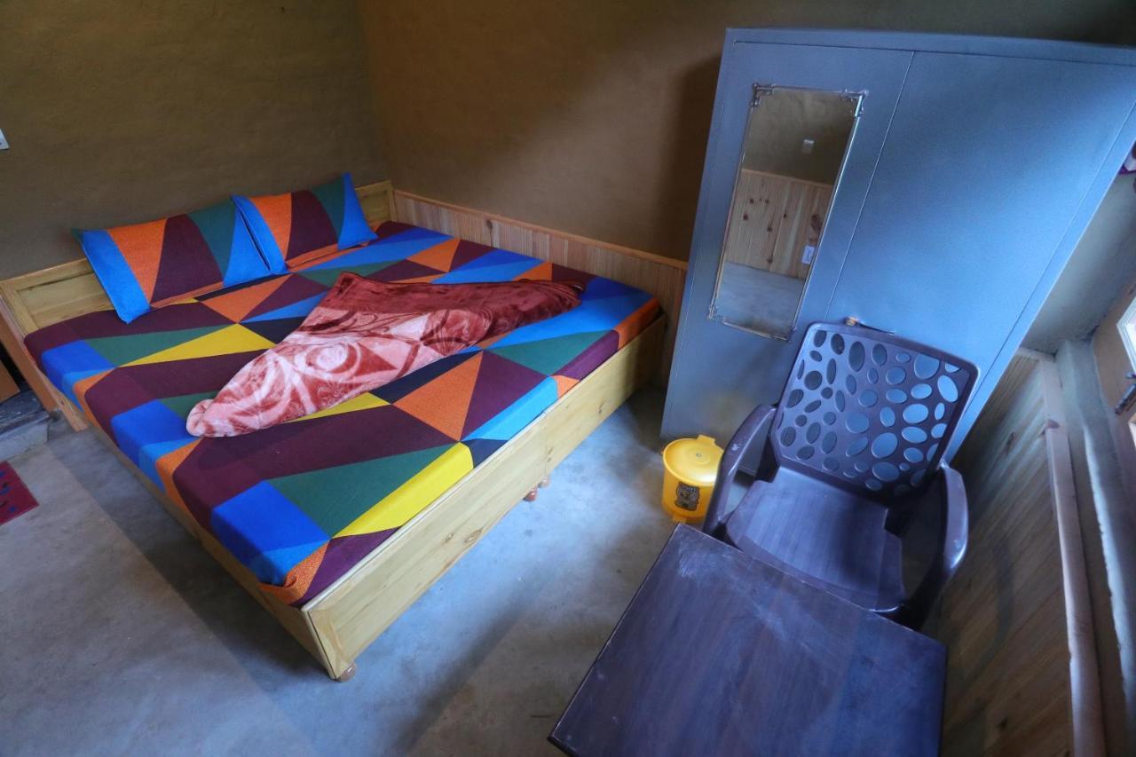 Tirthan Hilltop Home Stay Banjar Exterior photo